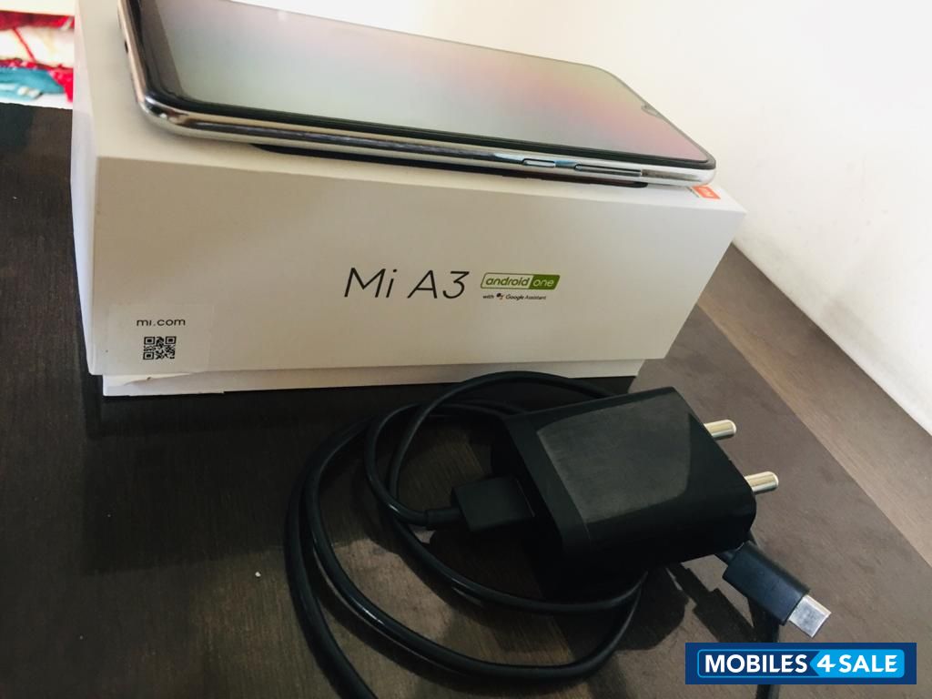 White Xiaomi  Mi a3