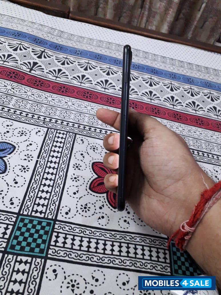 Apple  iPhone 7 plus