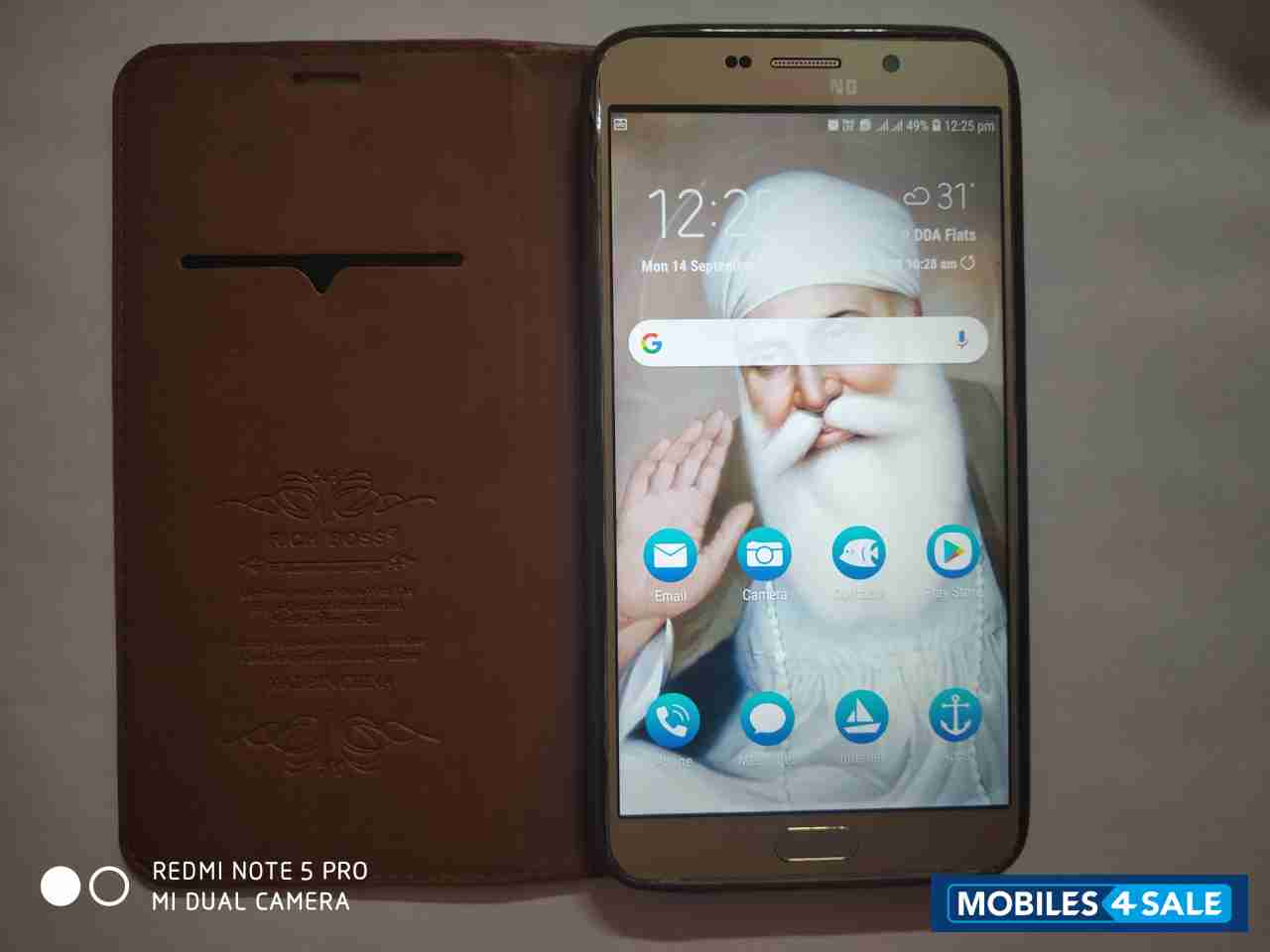 Gold Samsung  Galaxy A9 Pro