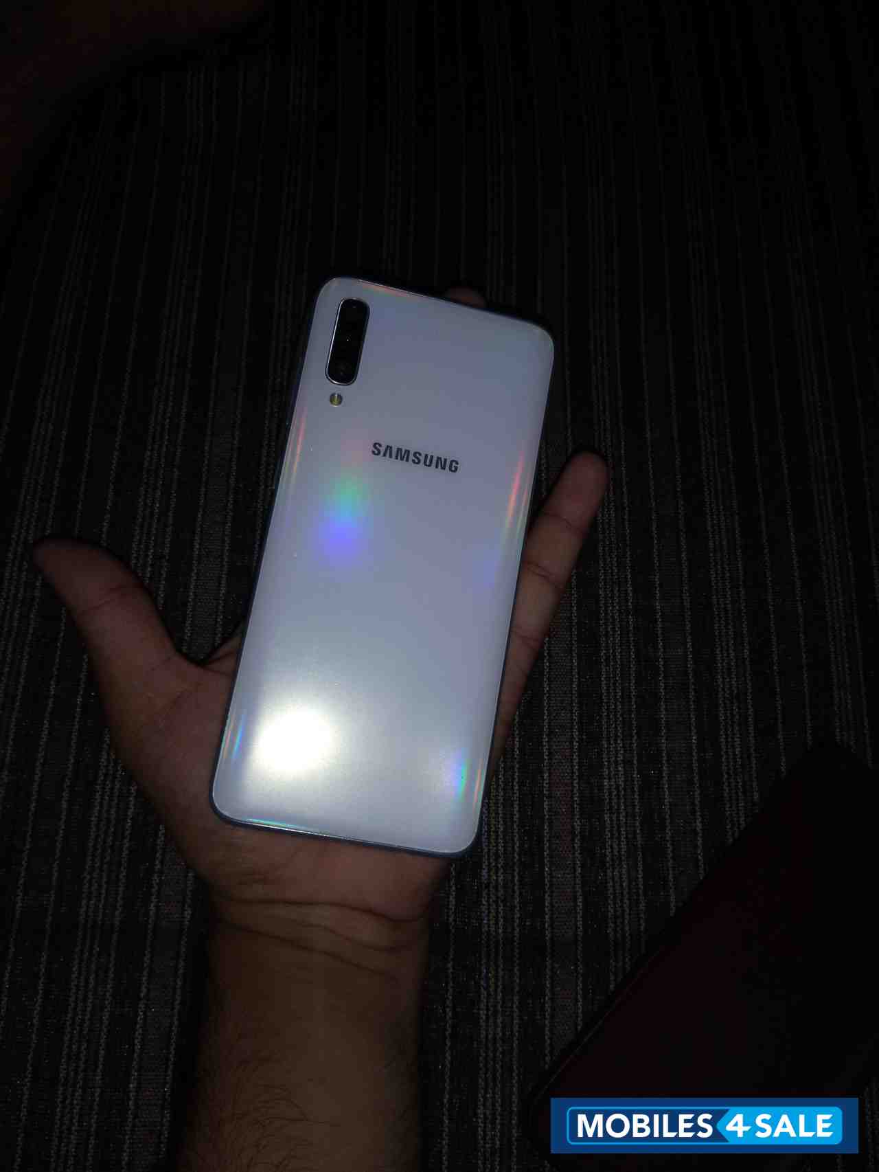 Samsung  A70