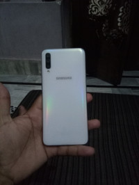 Samsung  A70