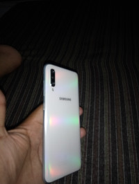Samsung  A70