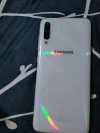Samsung  Galaxy A70