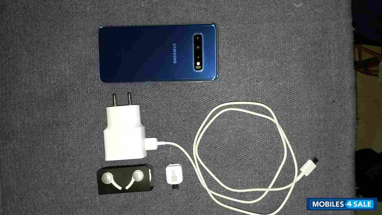 Blue Samsung  Galaxy S10