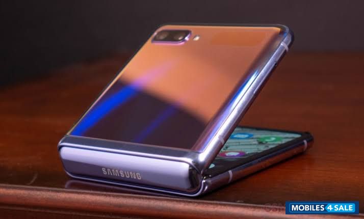 Samsung  Galaxy z flip