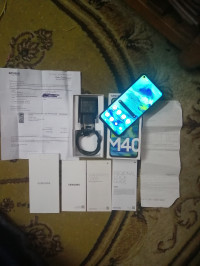 Samsung  Galaxy m40