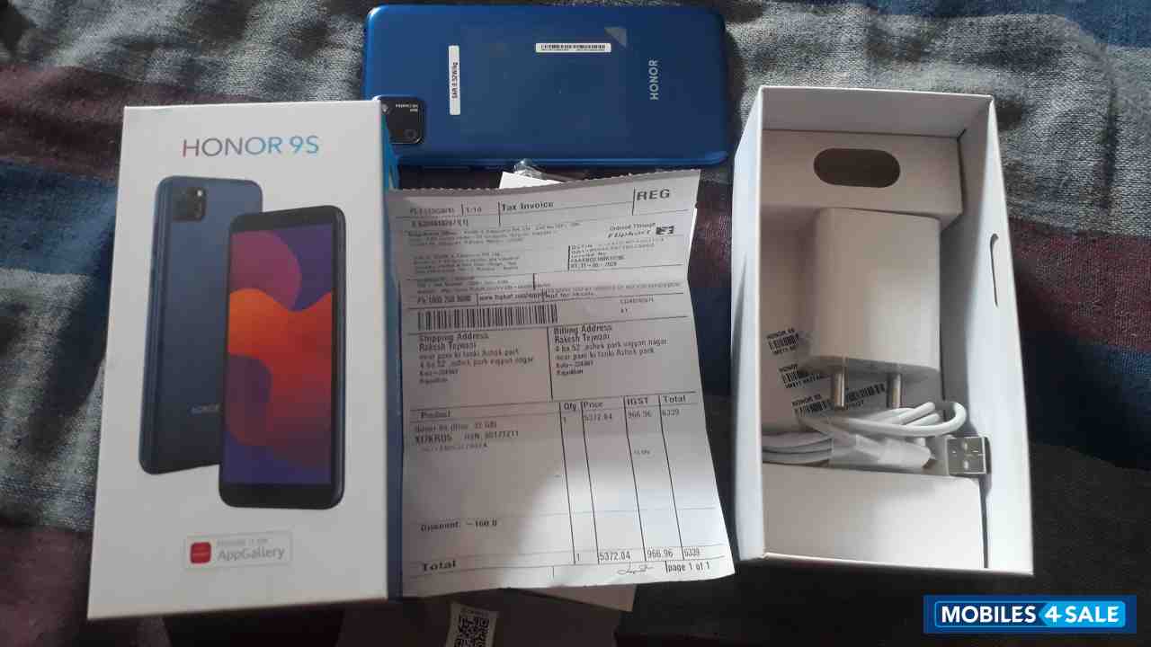 Blue Huawei  Honor 9s