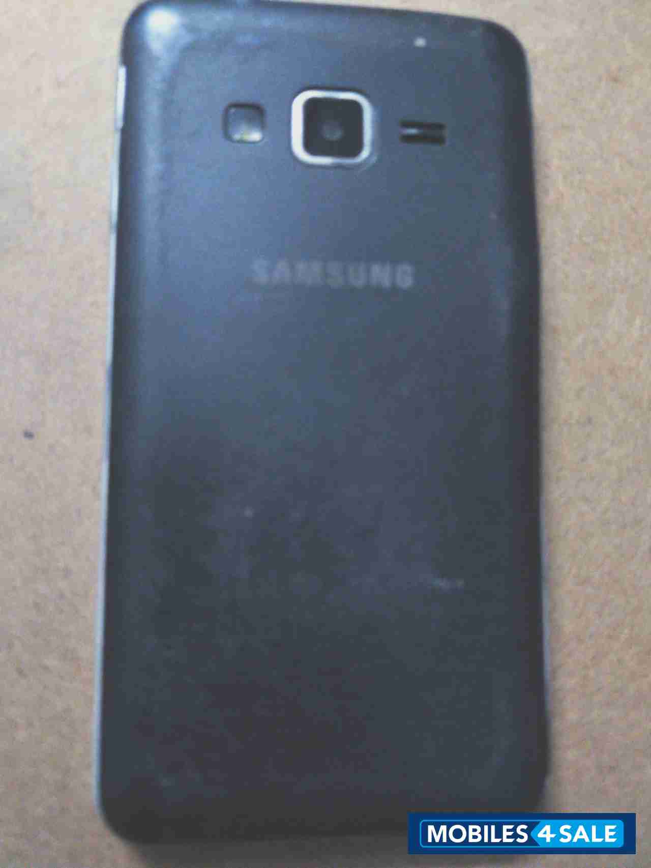 Black Samsung  Tizen Z1