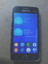 Black Samsung  Tizen Z1