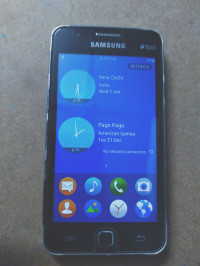 Black Samsung  Tizen Z1