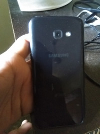 Black Samsung  Galaxy a52017