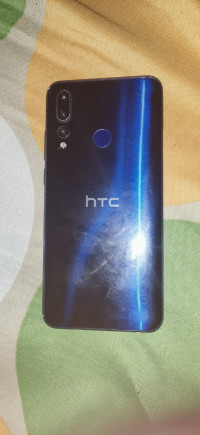 HTC  Wildfire X