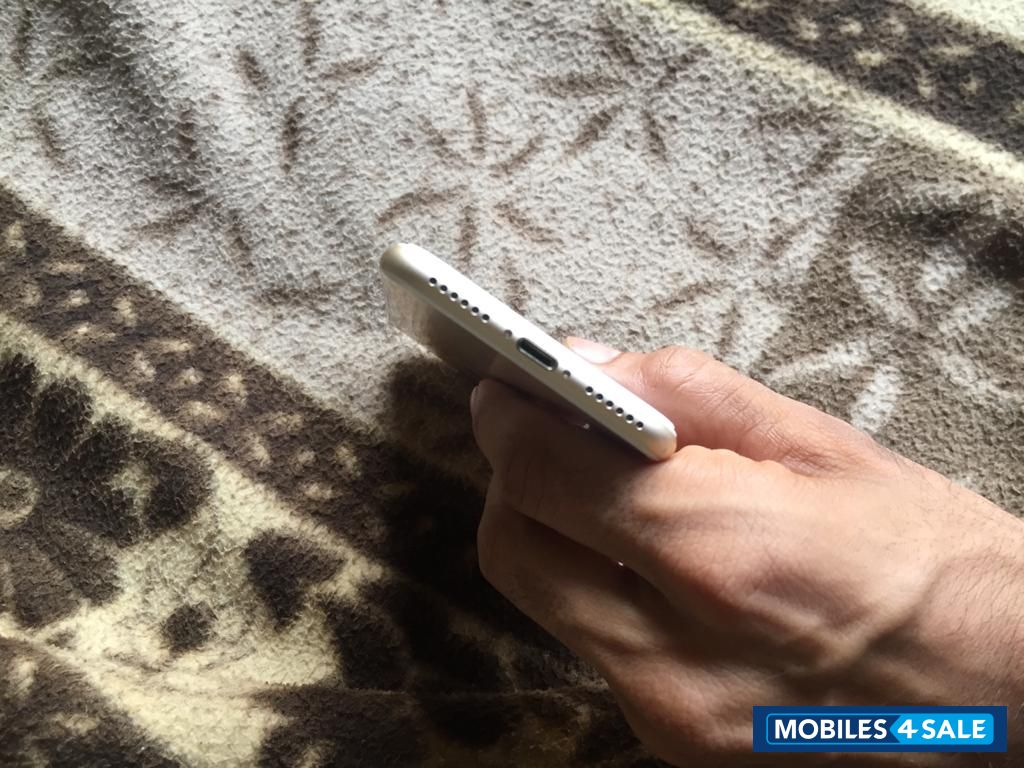 Apple  Iphone 7 Gold