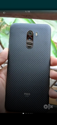 POCO  F1