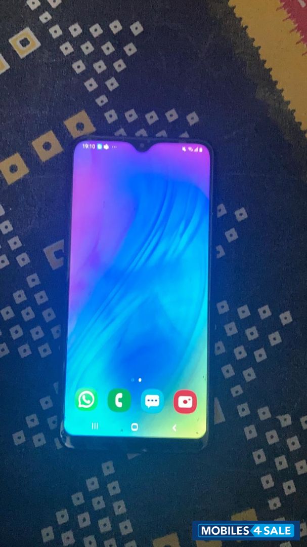Samsung  galaxy m10