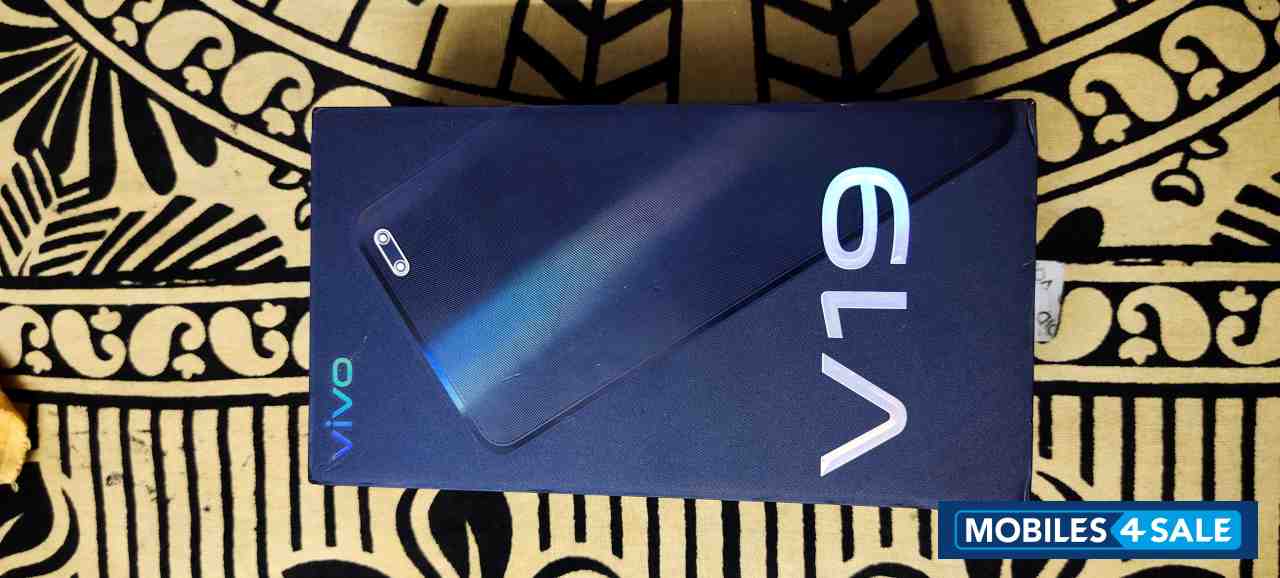 Black Vivo  V19