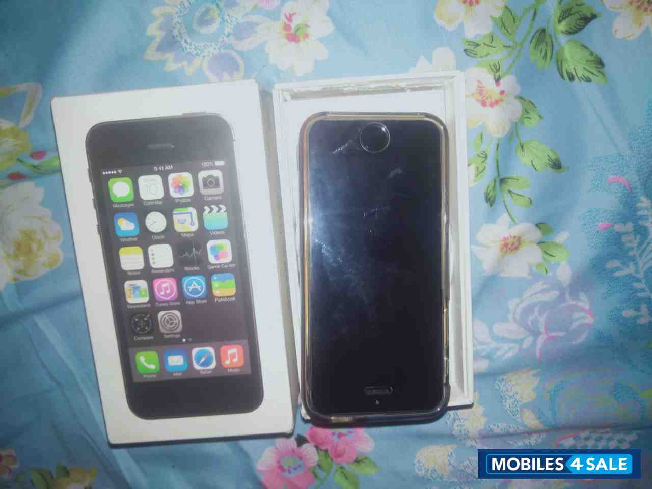 Silver Apple  I phone 5s  32gb