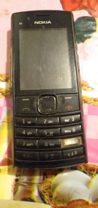 Nokia  Nokia x2-02