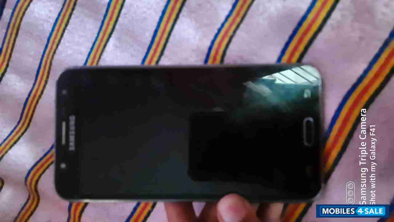 Samsung Galaxy J7