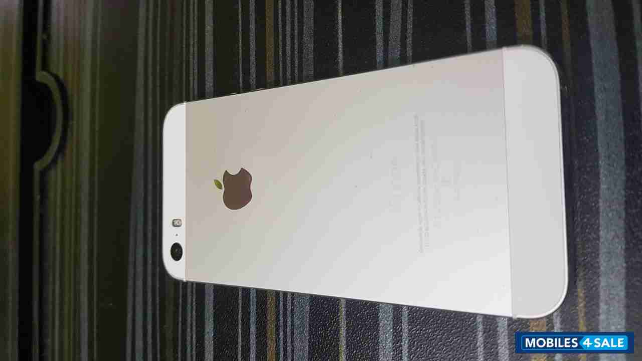 Siiver Apple  iPhone 5s 16gb Silver