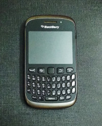 BlackBerry Curve 9320