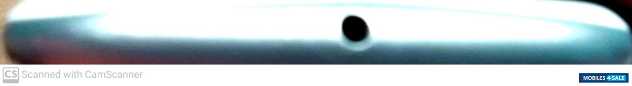 White Motorola Moto G4