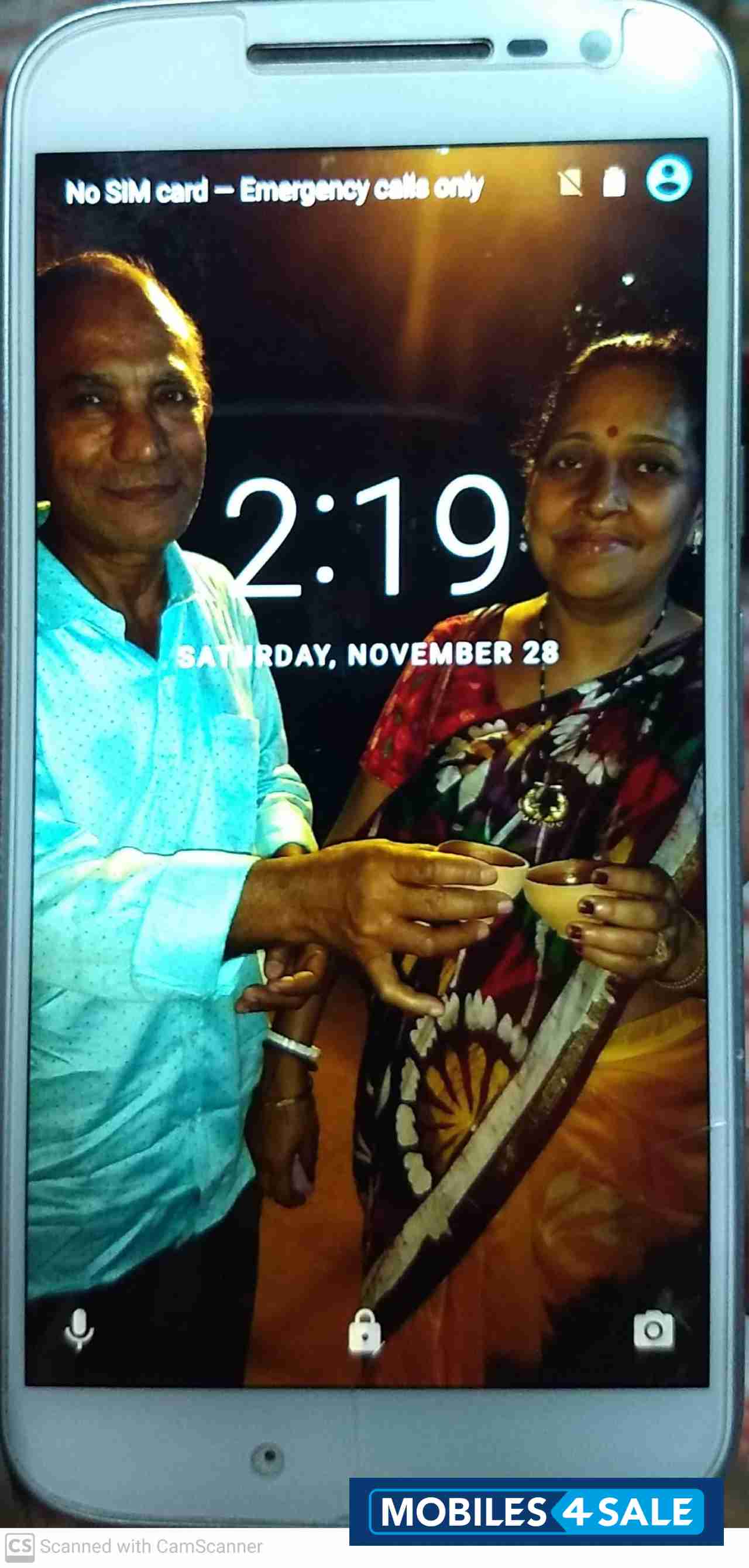 White Motorola Moto G4