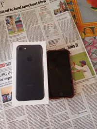 Apple  IPhone-7 32 GB