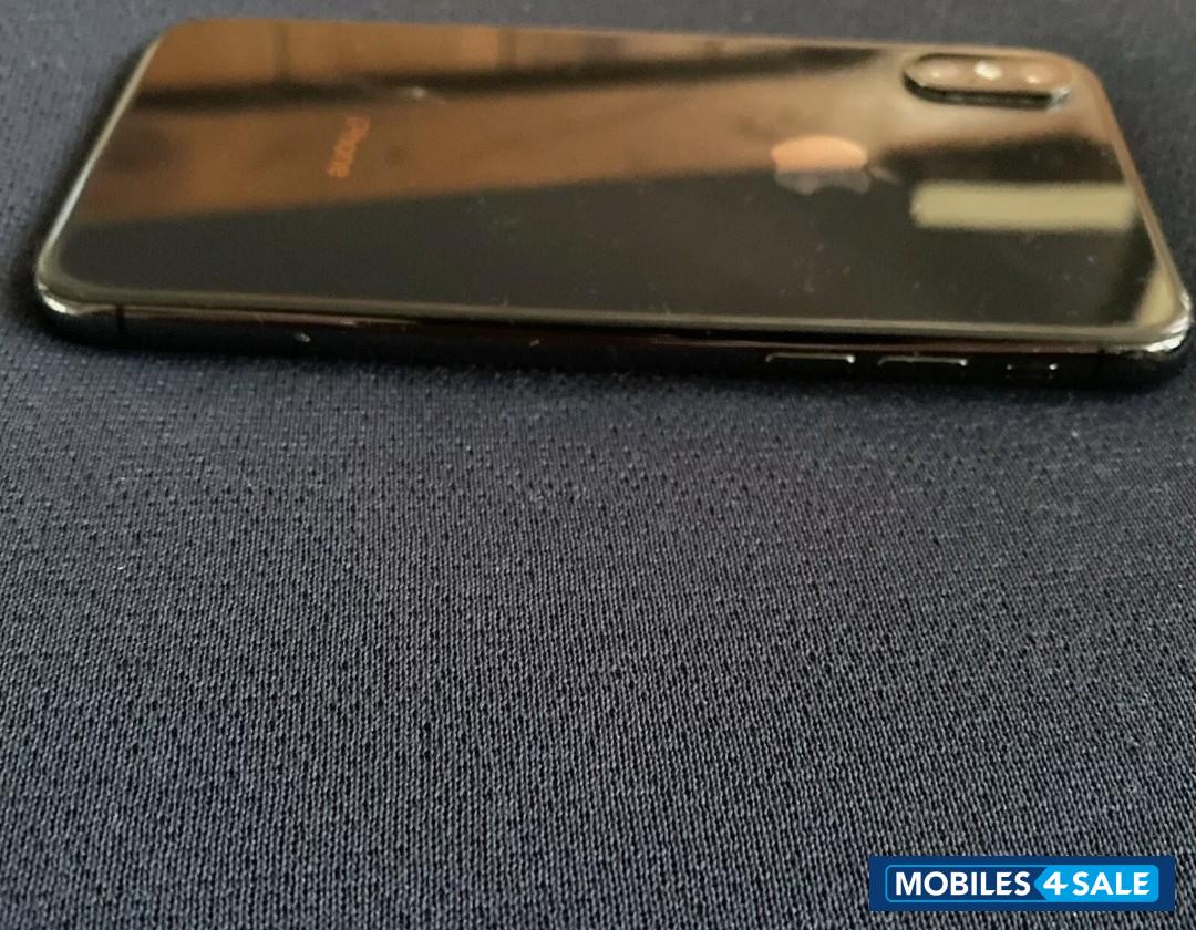 Space Gray Apple iPhone