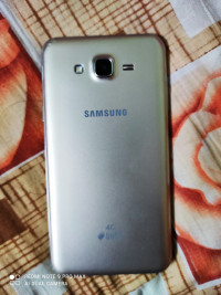 Samsung  Galaxy j7