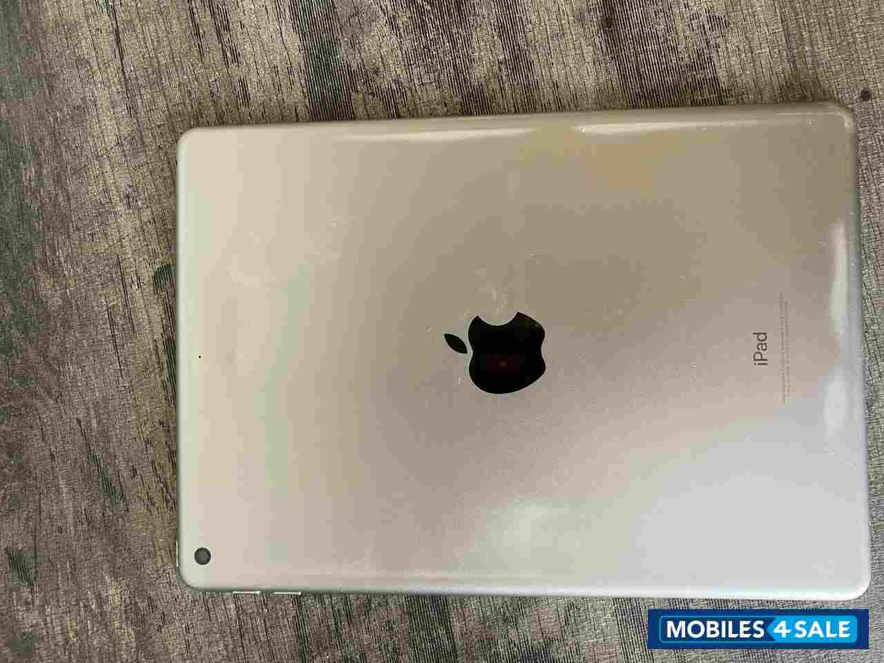 Apple  ipad 5th generation