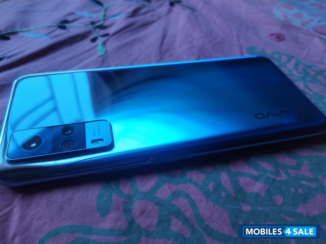 Sapphire Crystal Blue Vivo  Vivo y51(2020)