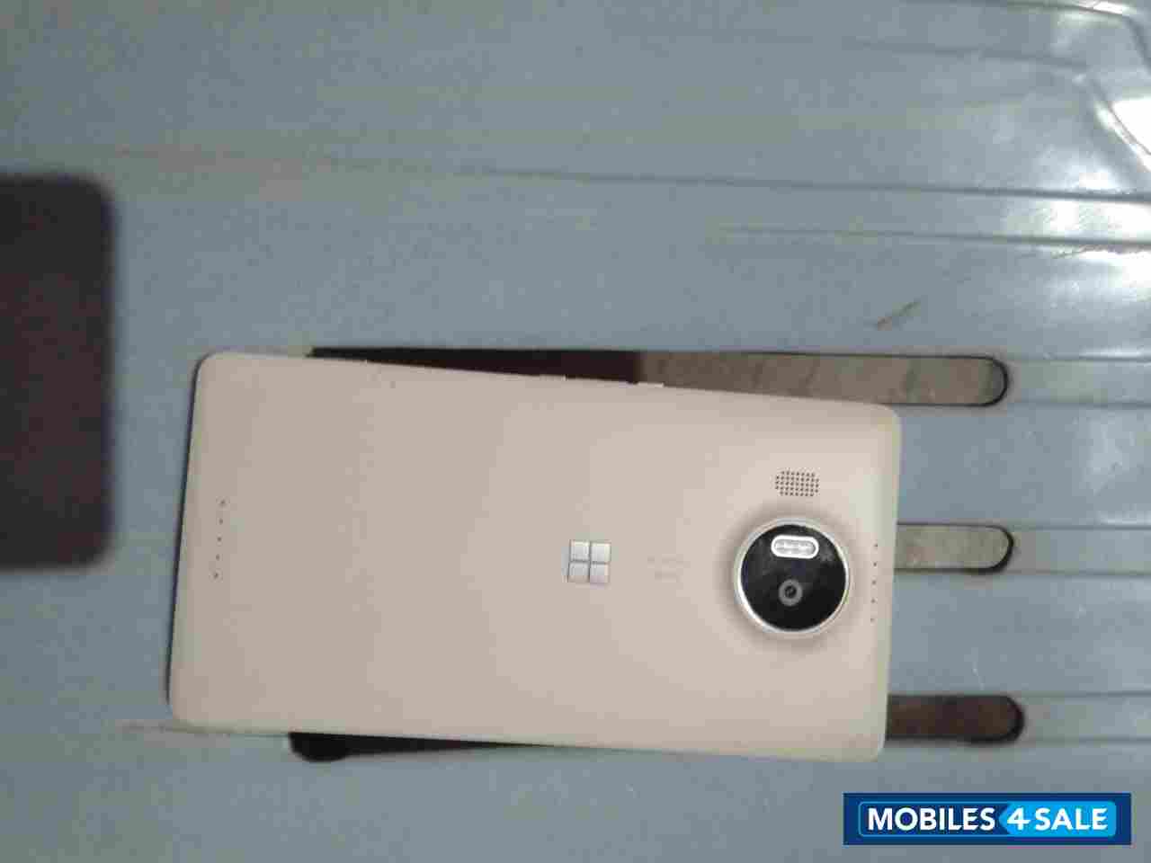 White & Black Microsoft  Lumia 950 XL