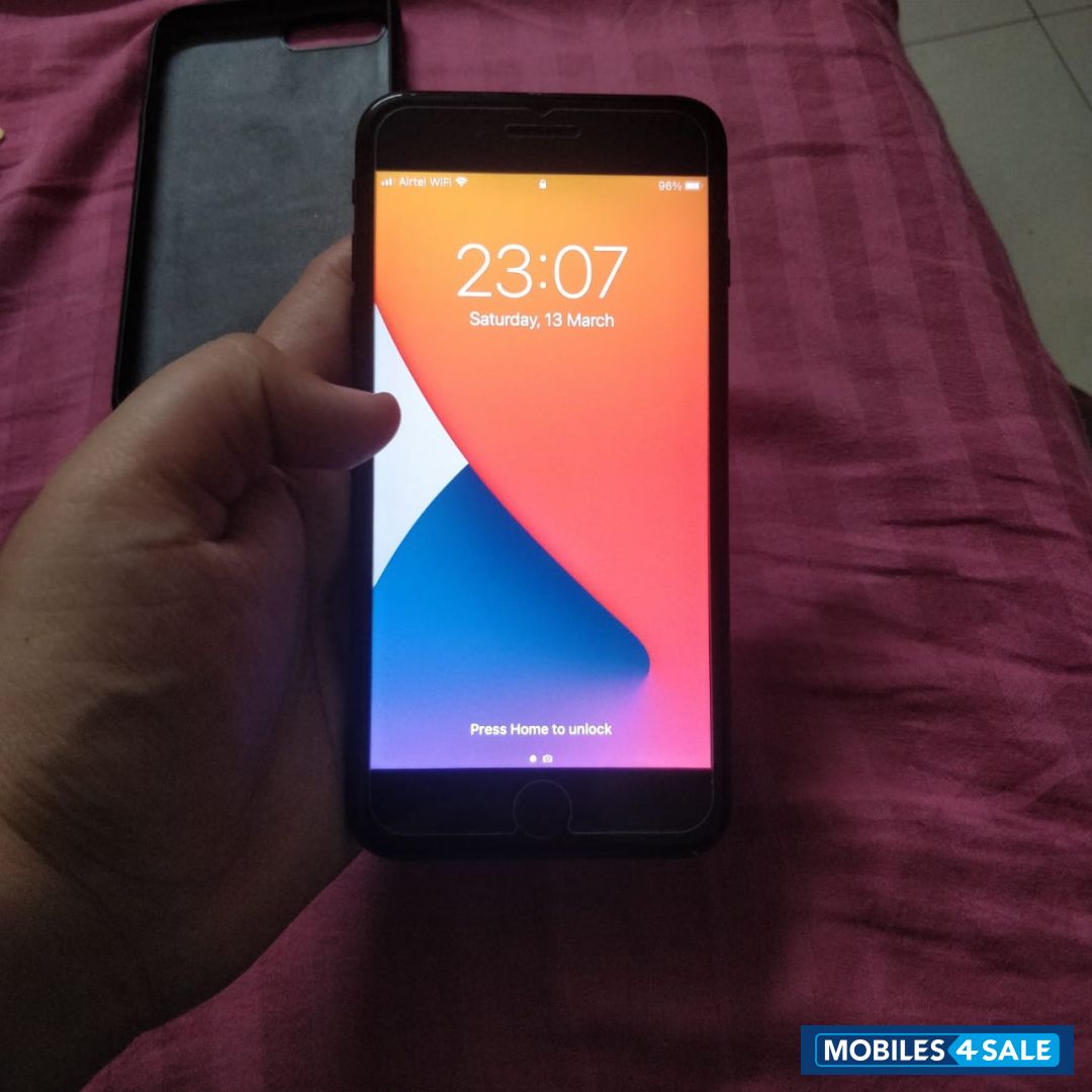 Apple  iPhone 7 Plus 32GB.