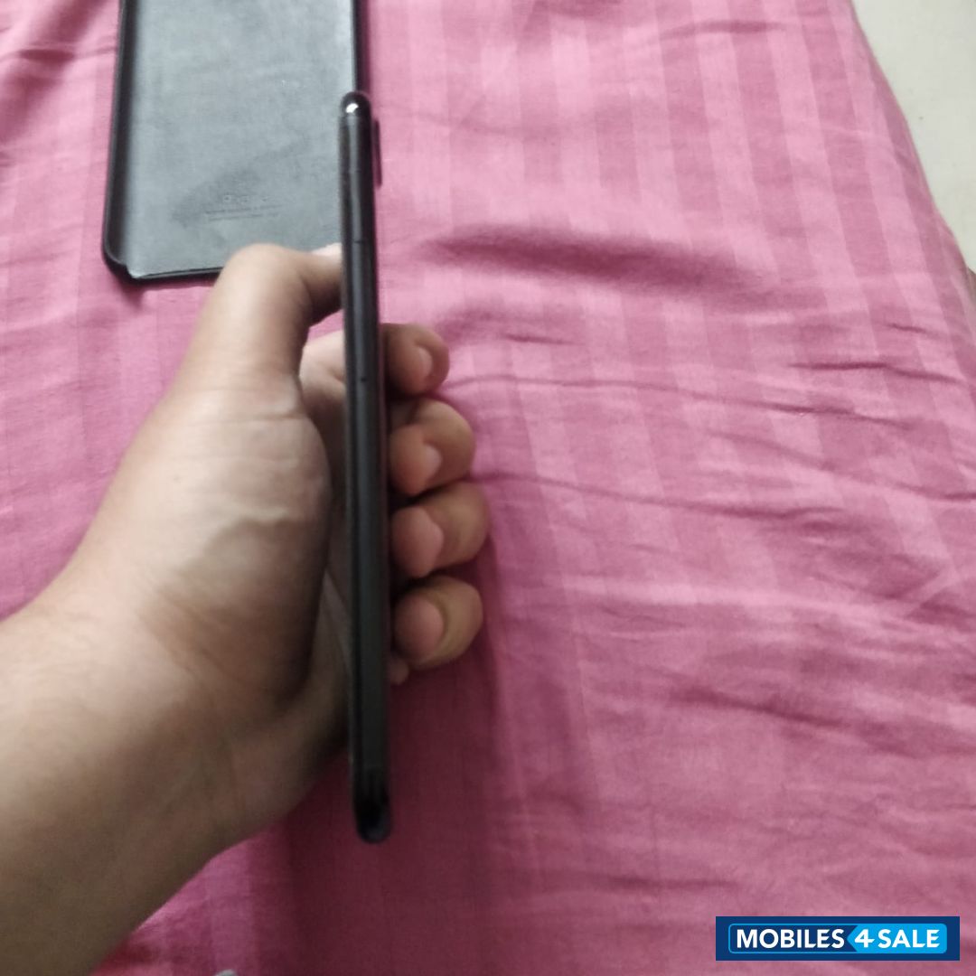 Apple  iPhone 7 Plus 32GB.