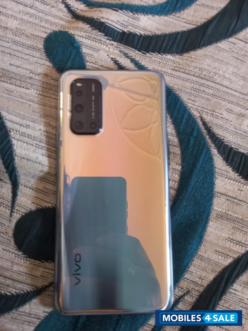 Vivo  V19