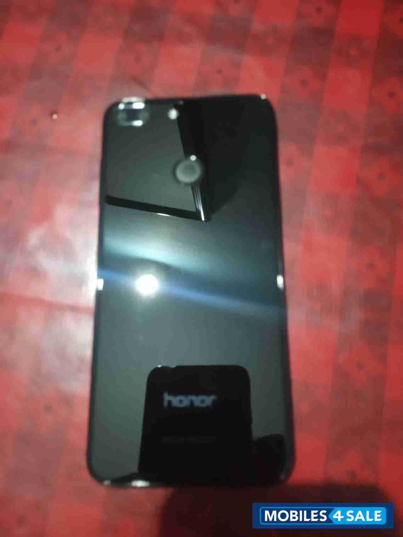 Black Huawei Honor 9
