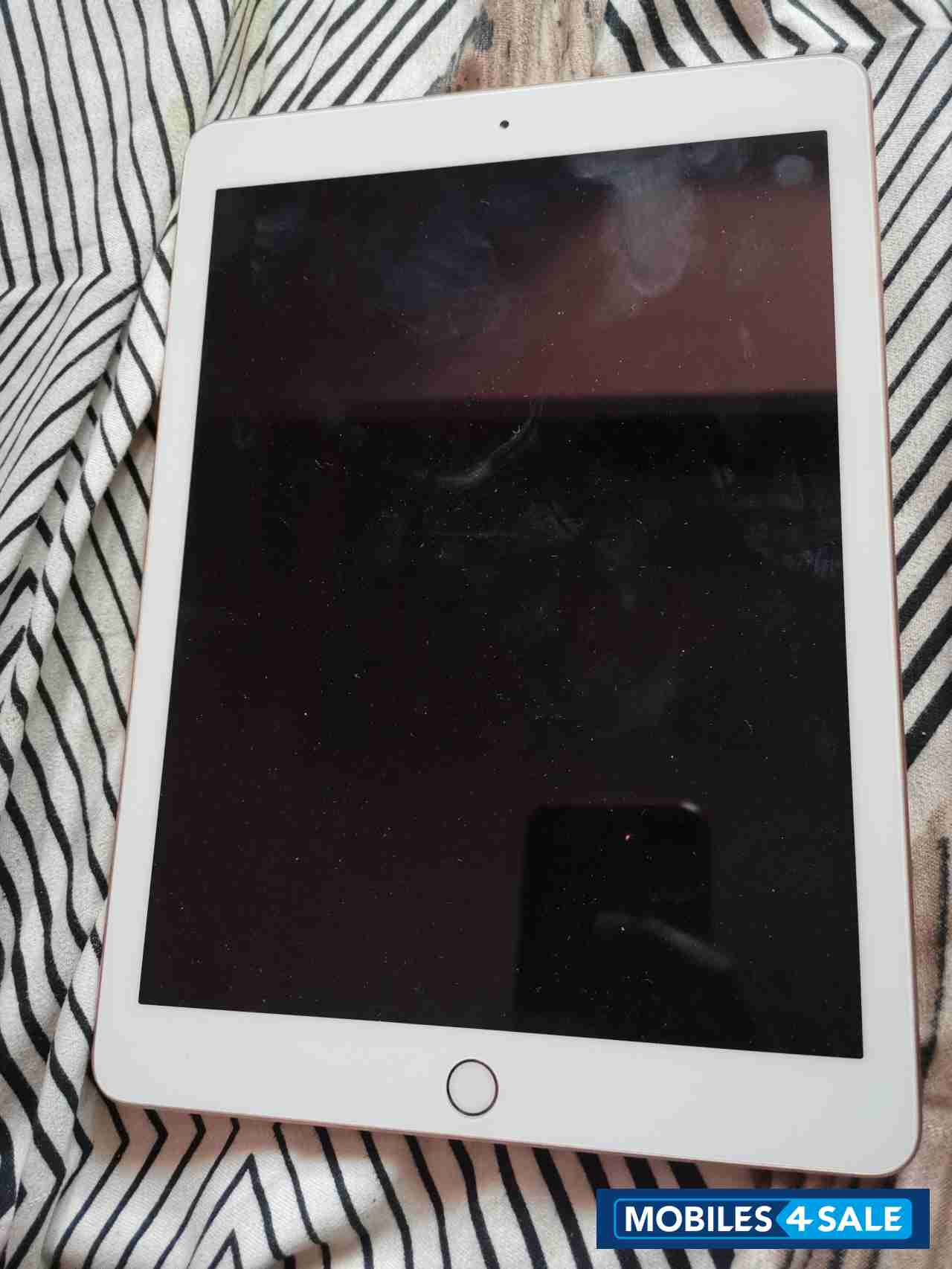 Apple  Ipad (6th generation