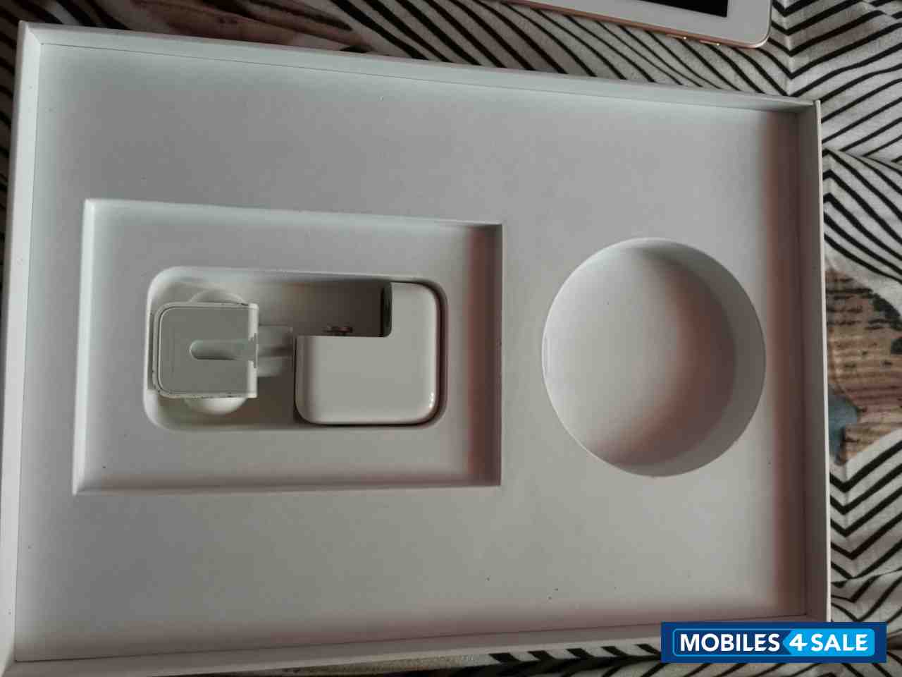 Apple  Ipad (6th generation