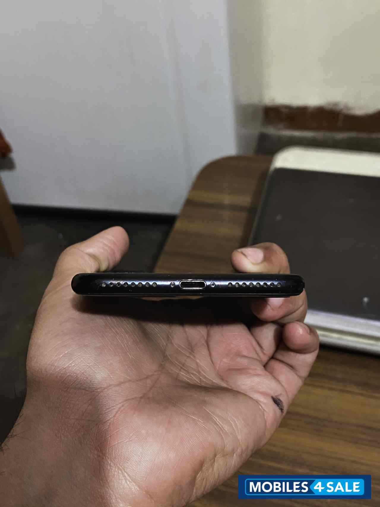 Apple  7 plus 128 gb