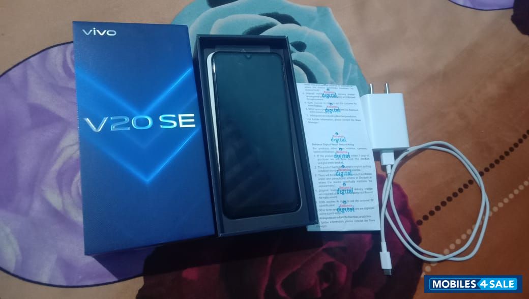 Vivo  V20 SE