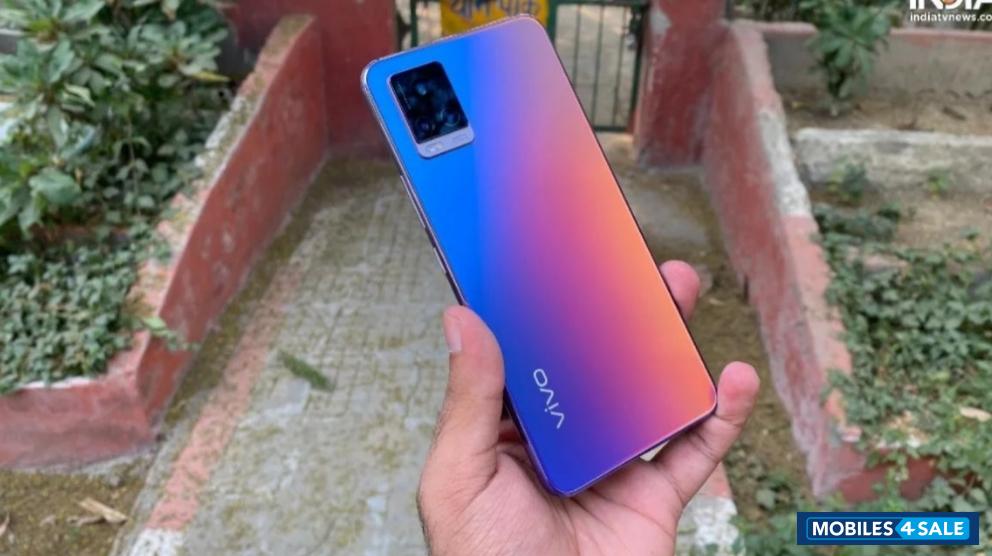 Vivo  V20