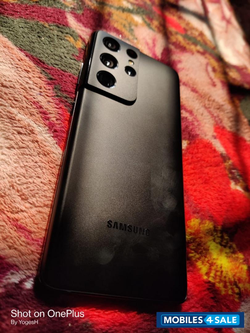 Black Samsung S21 ultra