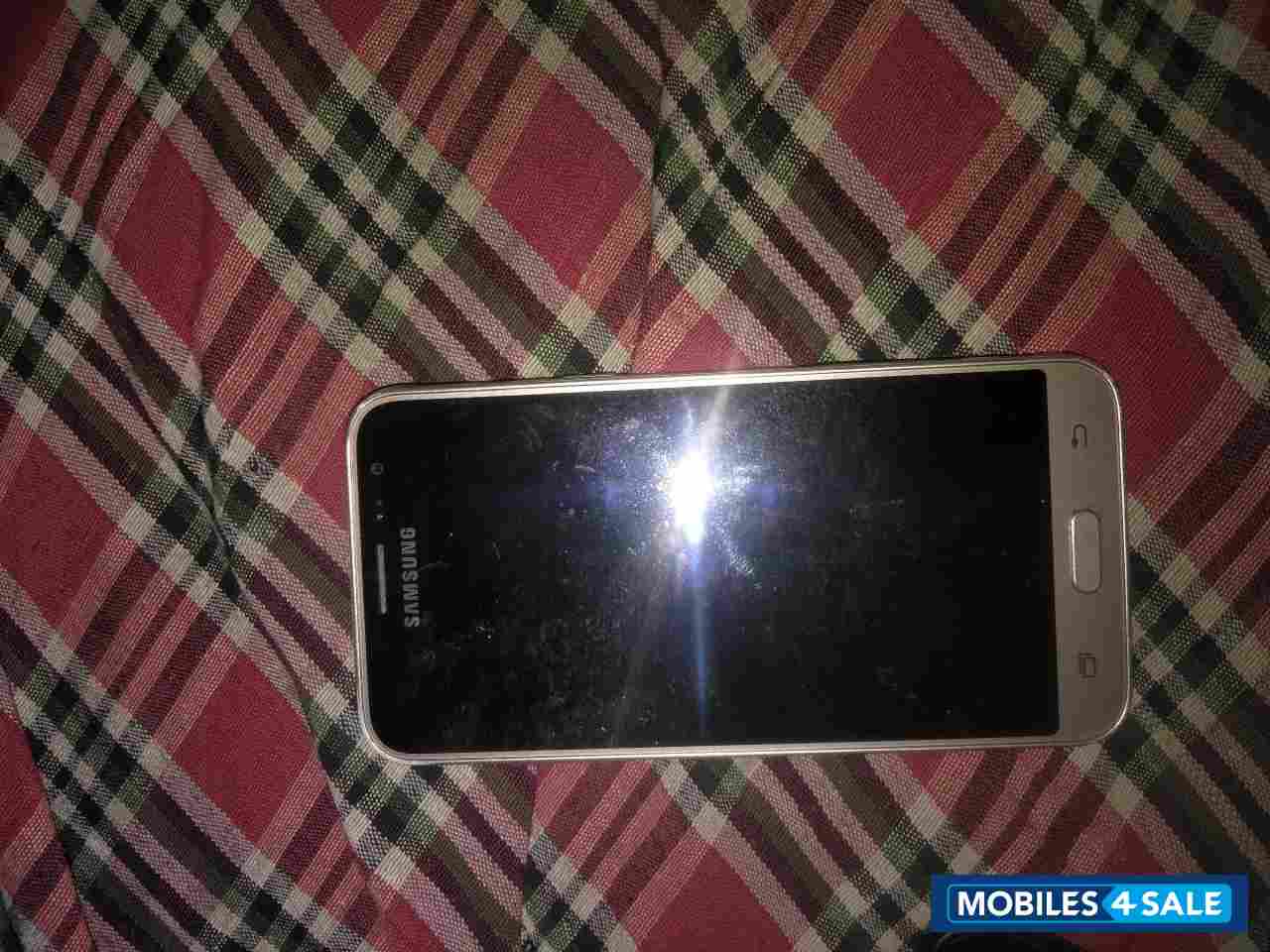 Samsung  galaxy J3pro