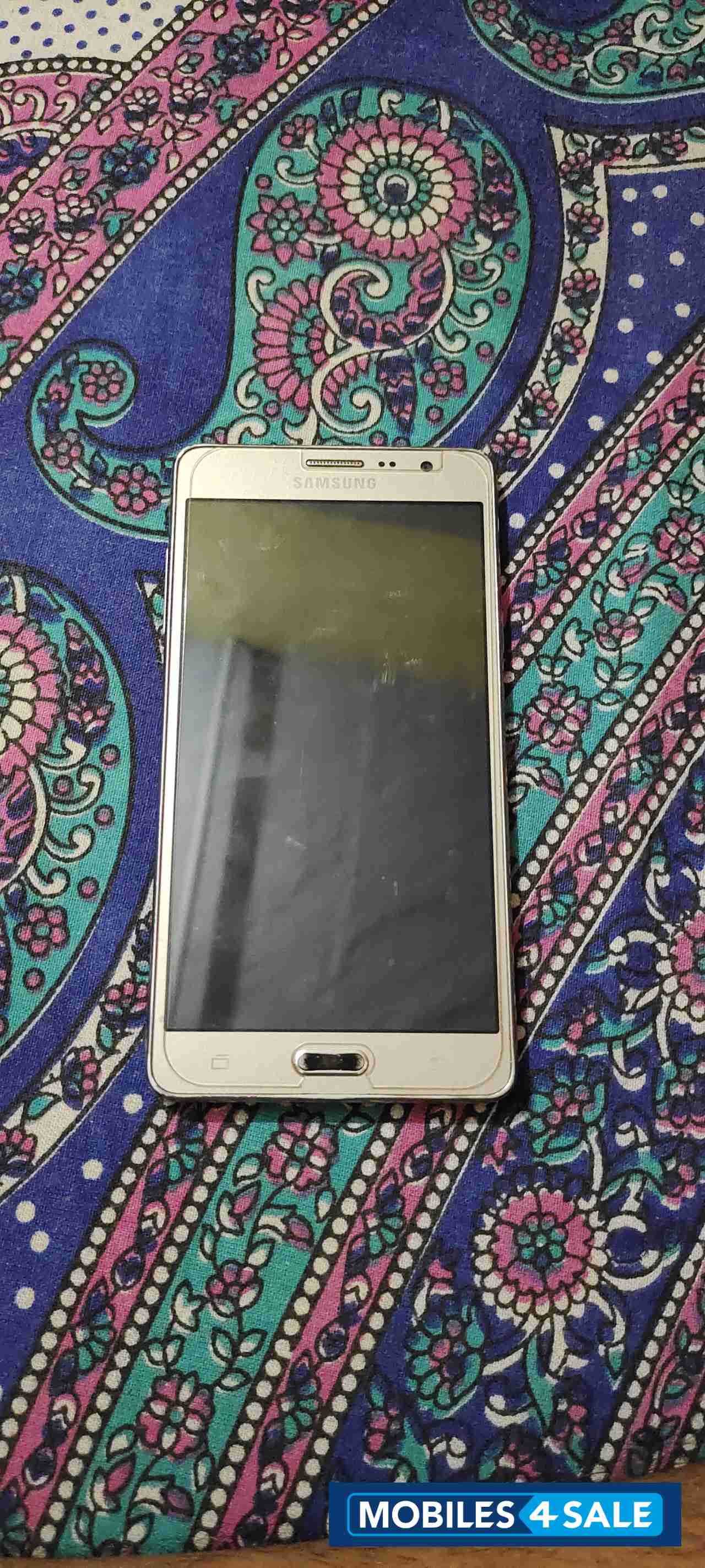 Samsung  Galaxy on 7 pro