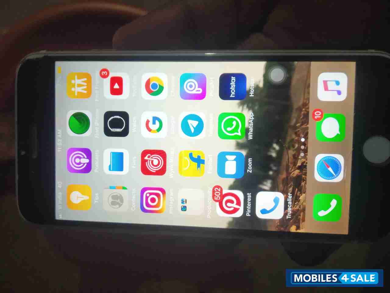 White Apple iPhone 6S