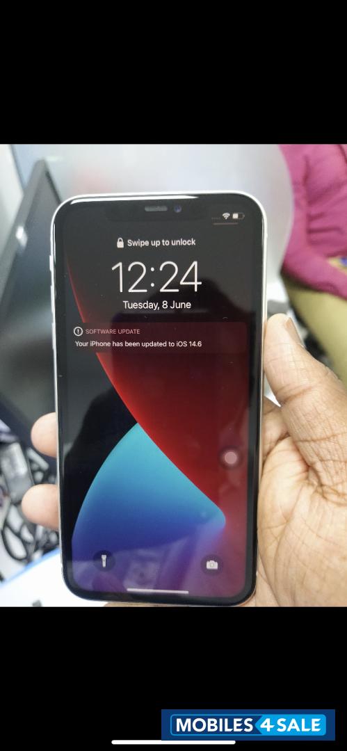 White Apple  I phone 11