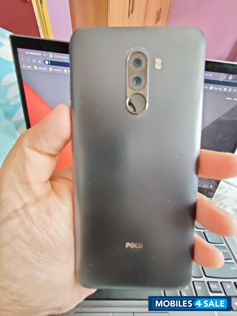 POCO  f1