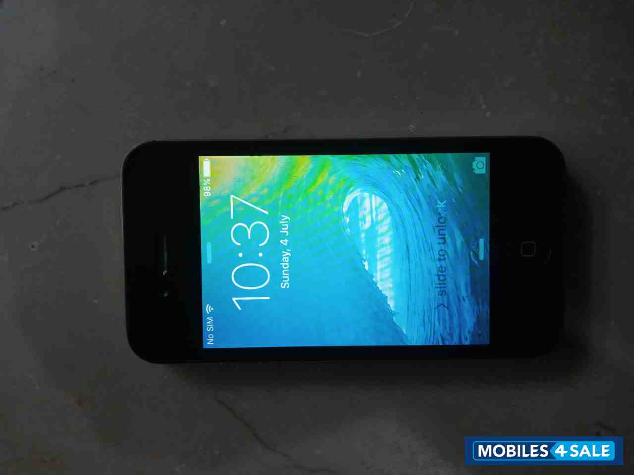 Black Apple  Apple 4s