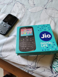 Black Jio  jio phone 2